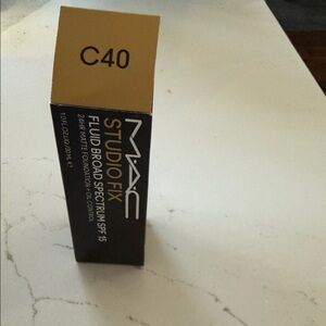 MAC Studio Fix Fluid Foundation SPF 15 C40 new